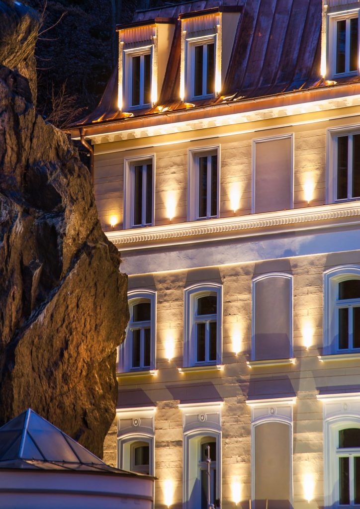 TRAIN_private_residence_karlovy_vary___czech_republic_@jiří_dymáček_1 TRAIN_private_residence_karlovy_vary___czech_republic_@jiří_dymáček_1